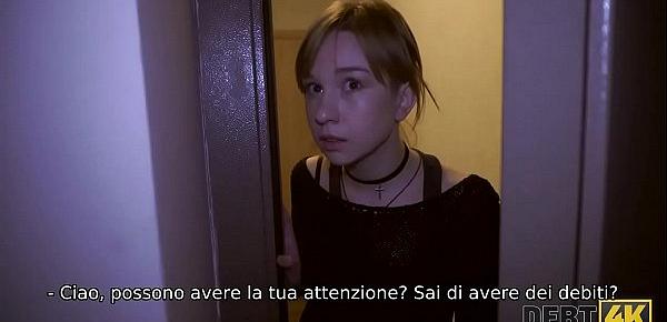  Debt4k. La povera ragazza Alice Klay ama i fantastici gadget e paga con la figa